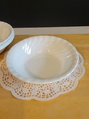 Set of 4 Corelle Enhancements White Swirl Bowls Vintage Disco